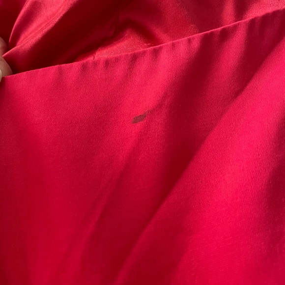 BCBG Max Azria red satin tiered one shoulder party dress! Size 6. - Picture 5 of 5